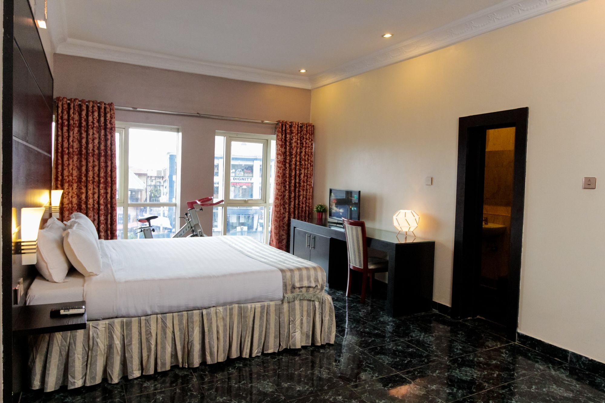 Sunfit - Fitness, Spa, Accommodation Aliayabiagba Exterior photo